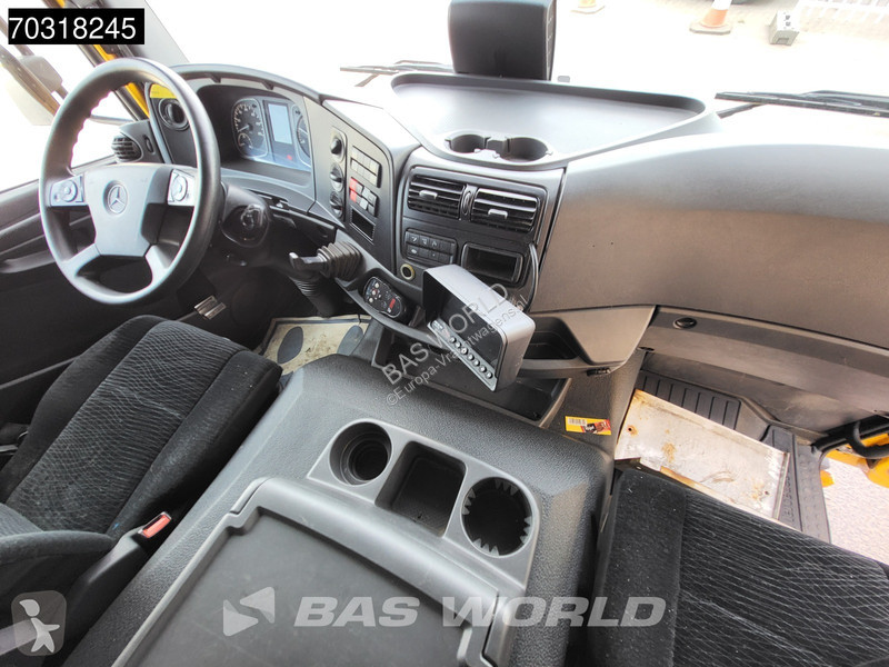 شاحنة Mercedes 1530 4X2 Thermo King T-1200R...