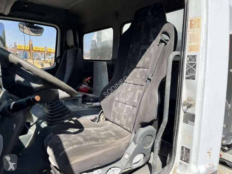 شاحنة Mercedes  AXOR 1833 4X4