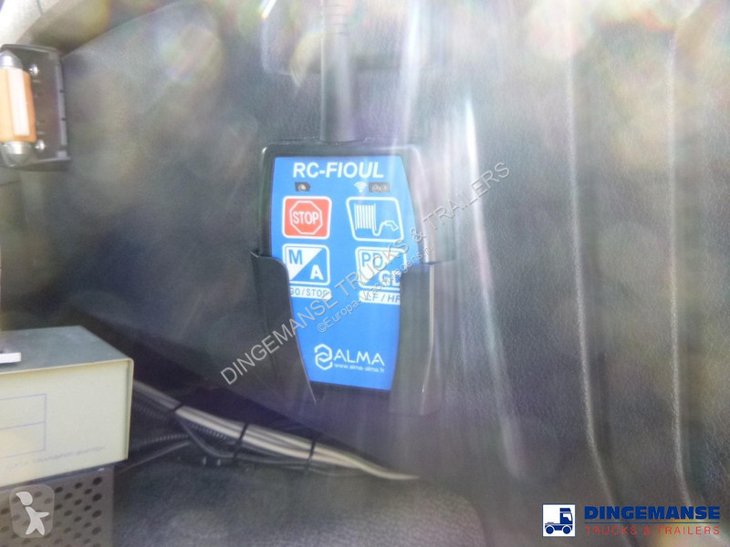 شاحنة Renault 270 4x2 fuel tank 13.7 m3 / 4 comp