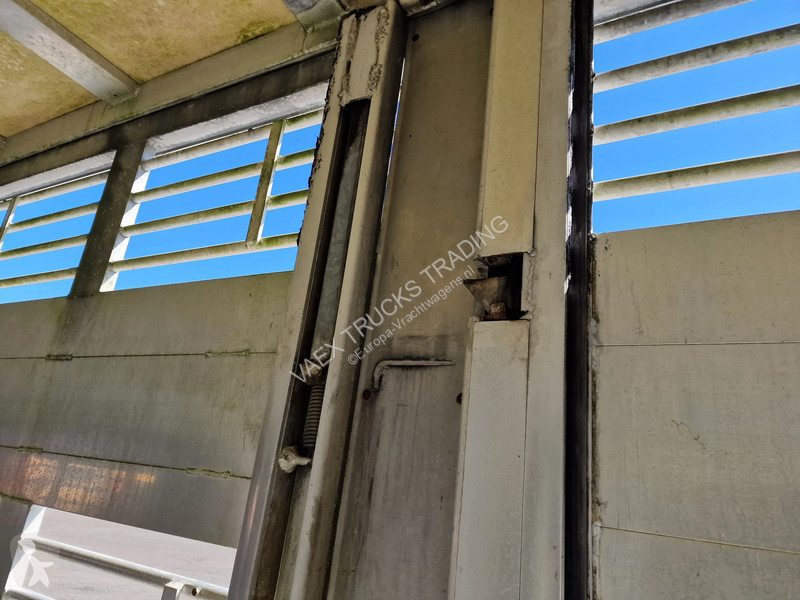 شاحنة Scania P400 8x4*4 - 2/3 deck livestock...