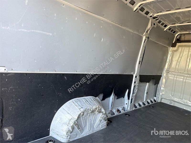 Kamion Opel 2.2 103 KW KA L4H2 Van Truck