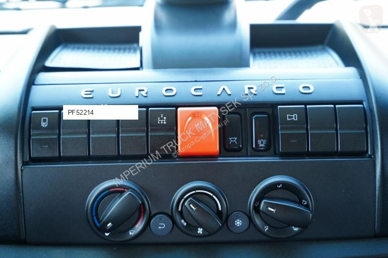 Camión Iveco EUROCARGO / LAWETA HYDRAULICZNA /...
