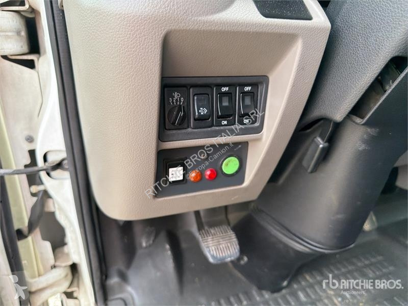 Teherautó Nissan HX 195