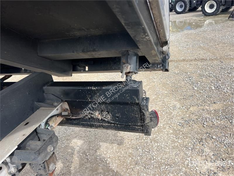 Camión Ford 350-130 S/A Dump Truck
