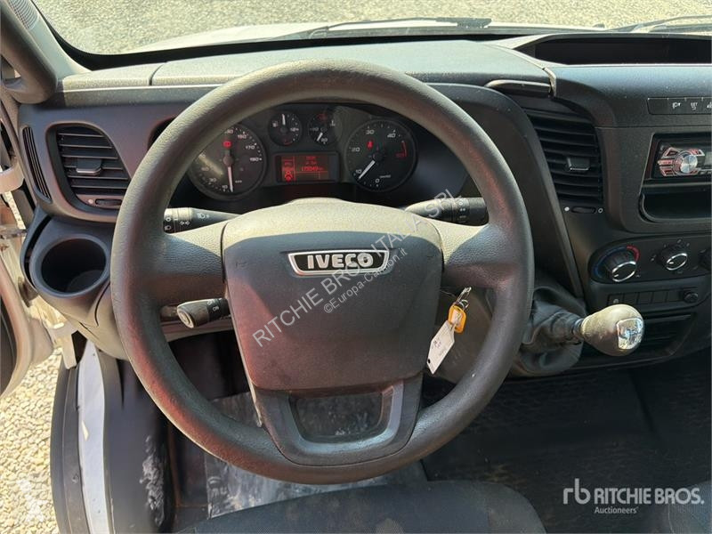 Camión Iveco 60-150 4x2 S/A Dump Truck