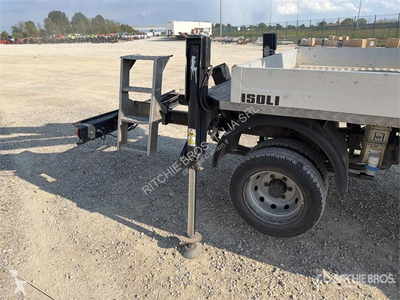 Camion Nissan PNT205 20 m on Nissan NT400...