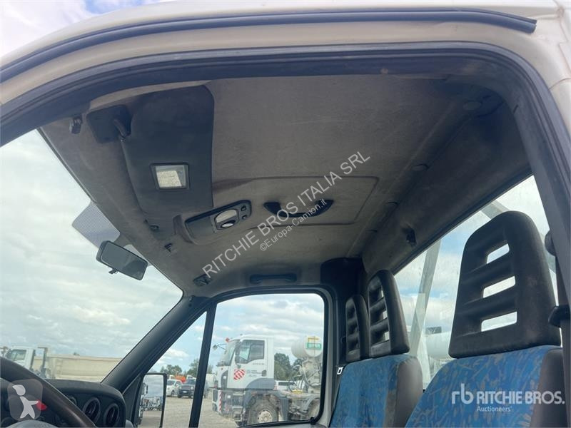 Camion Iveco 29L9 Flatbed Truck