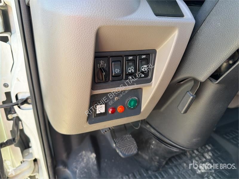 Lastbil Nissan Multitel HX200 20 m on Nissan...