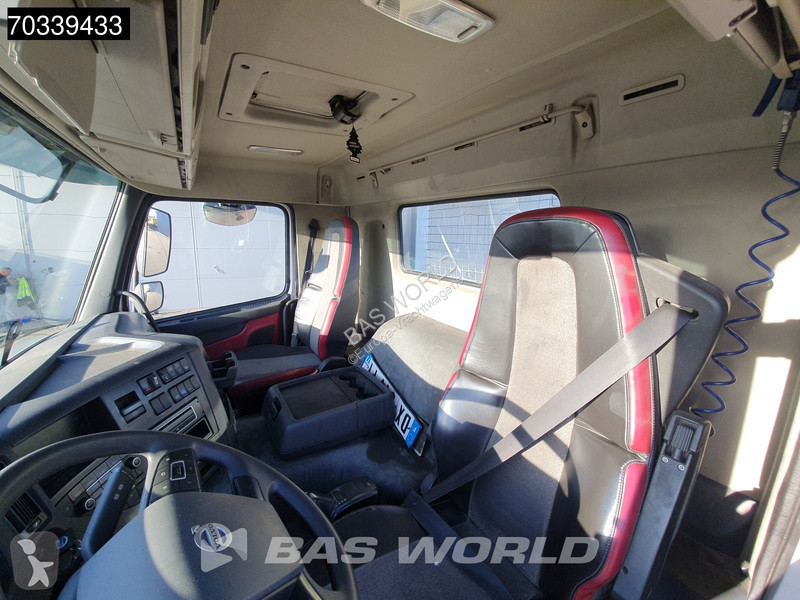 Kamion Volvo 460 8X4 HIAB 322EP-5 HIDUO Crane...