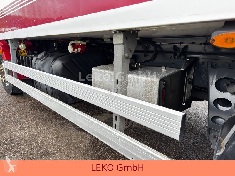 شاحنة DAF 210 FA  Fleischhacken ( MEAT )
