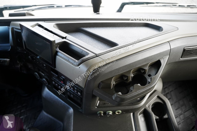 شاحنة Volvo / PRZYCZEPA / CHŁODNIA - 6,8 M /...