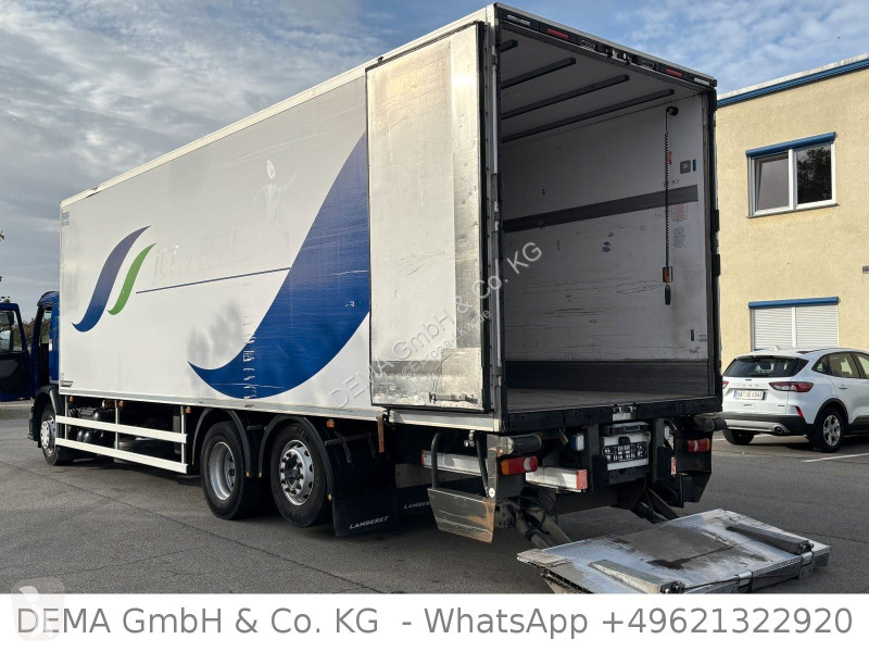 Vrachtwagen Renault D-WIDE...