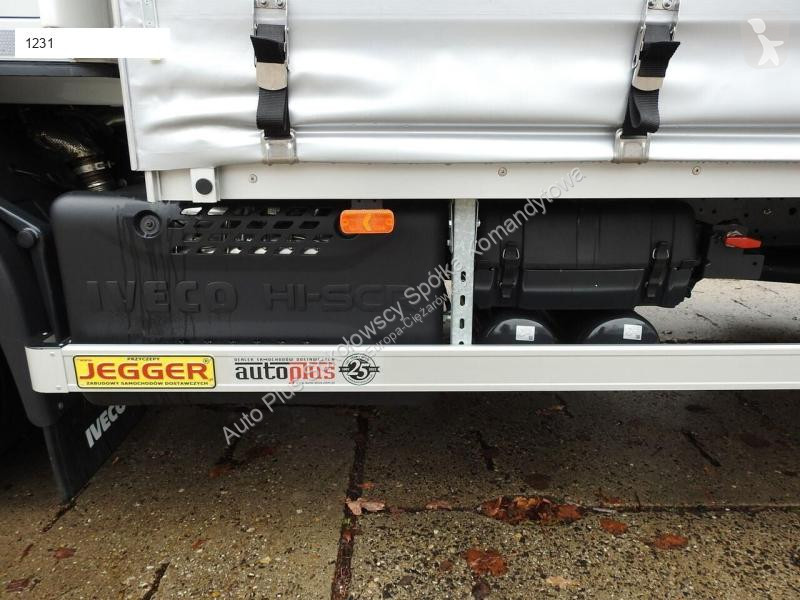Camion Iveco EUROCARGO 120-250 NOWY PLANDEKA...