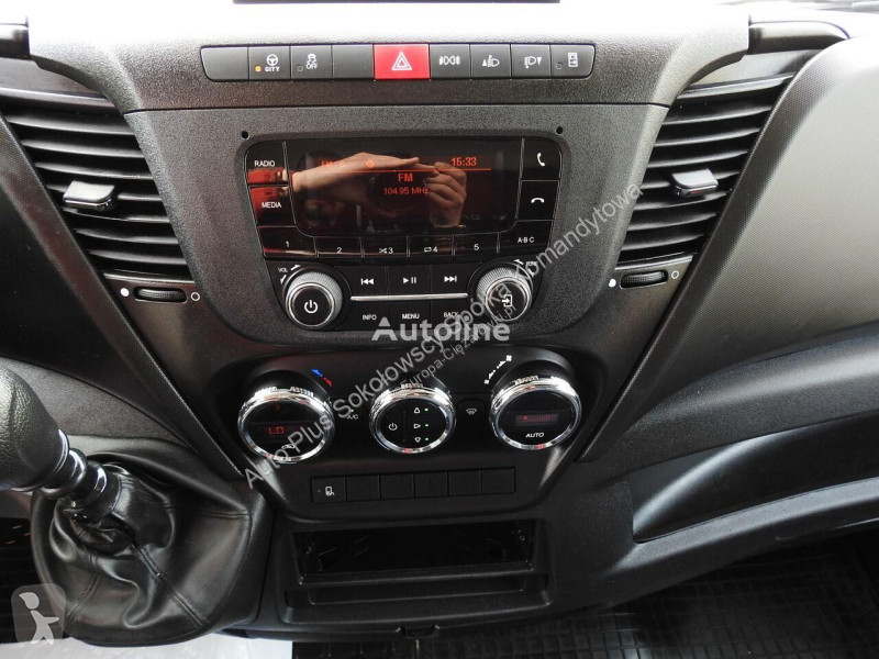 Veicolo commerciale Iveco DAILY 35S18 PLANDEKA...
