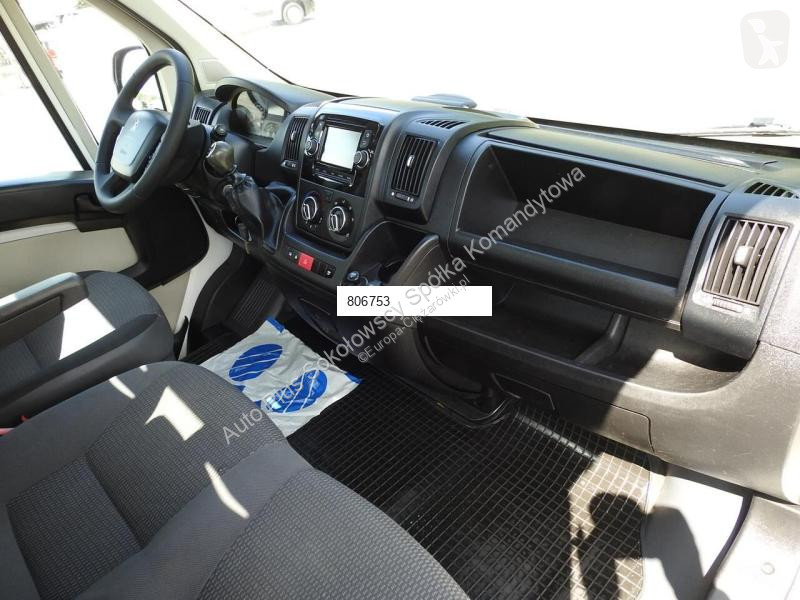 Véhicule utilitaire Peugeot BOXER WYWROTKA...