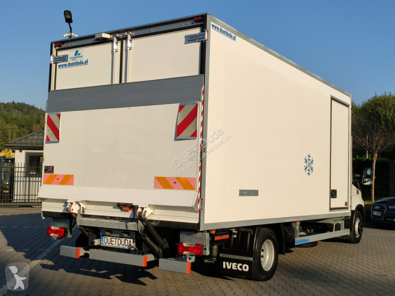 Camion Iveco 70C17 Mroźnia Ściana Grodziowa...