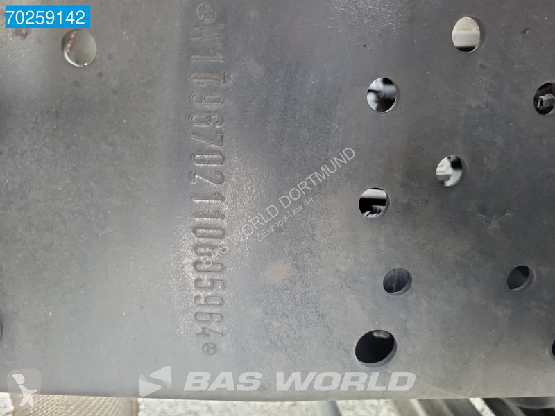 Camion Mercedes 816 4X2 7.49t Thermoking B-100...