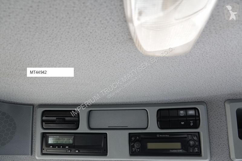 Camião Mercedes ACTROS 3336