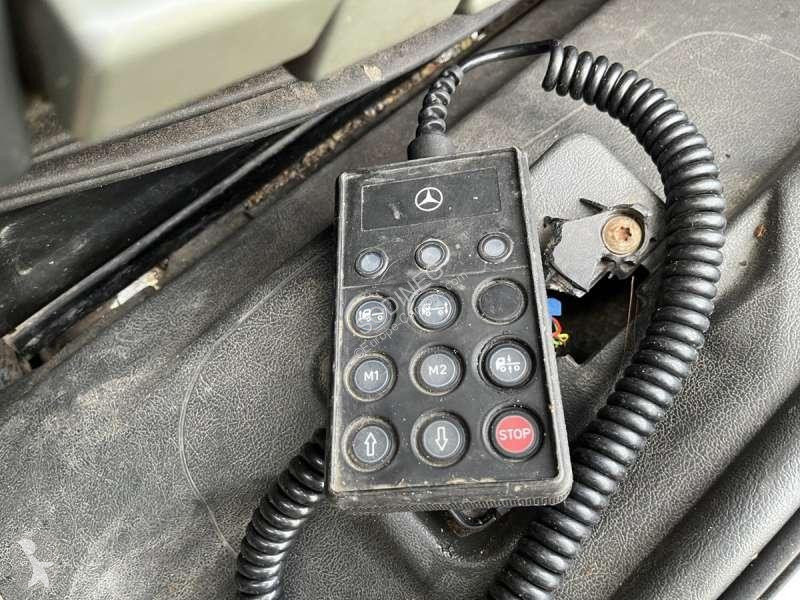 Kamion Mercedes  AXOR 1833