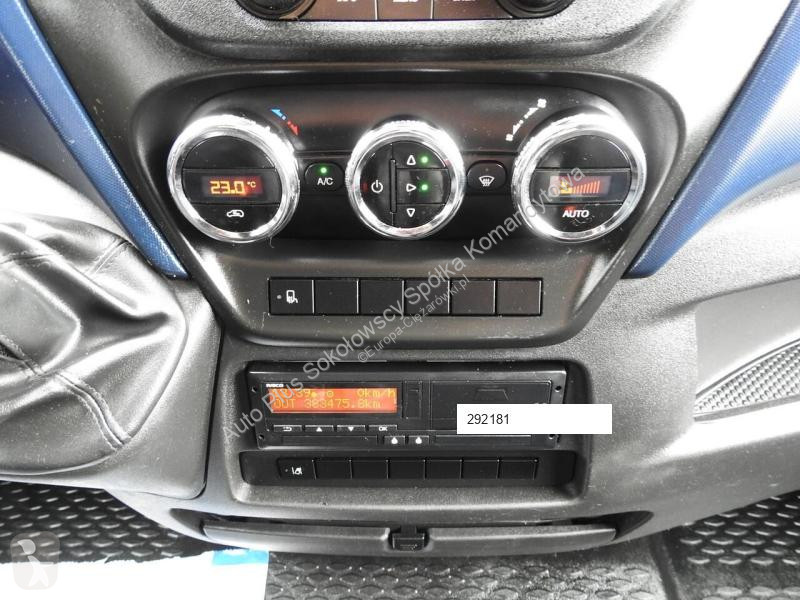 Véhicule utilitaire Iveco DAILY 70C18 PLANDEKA...
