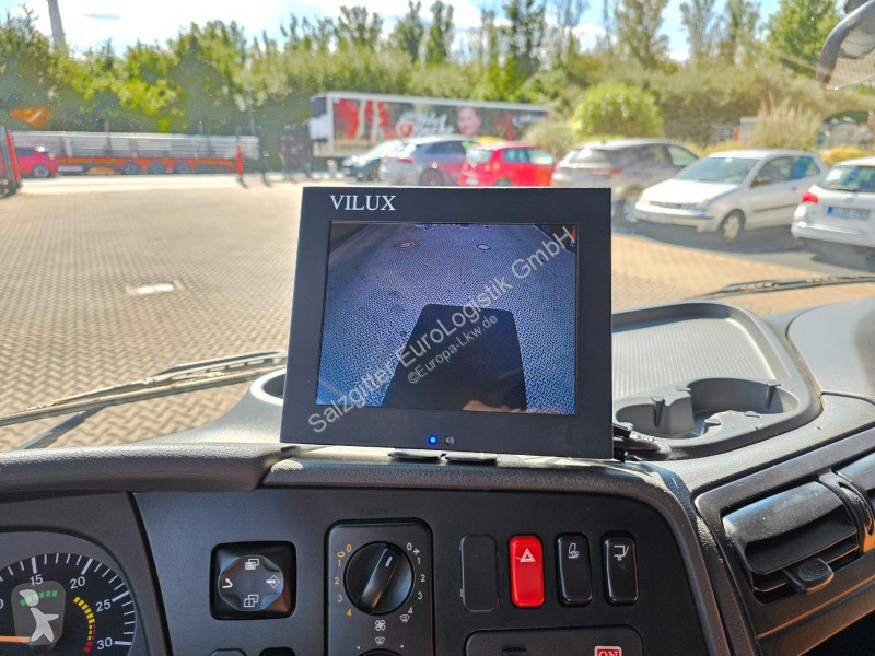 شاحنة Mercedes 818L
