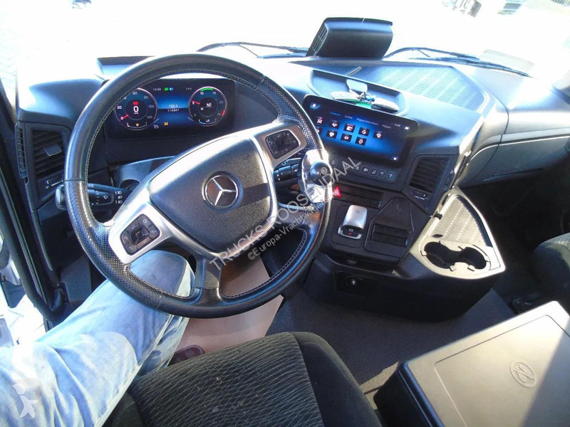 Camion Mercedes 3348 + TRI TIPPER + 6X4 + EURO 6