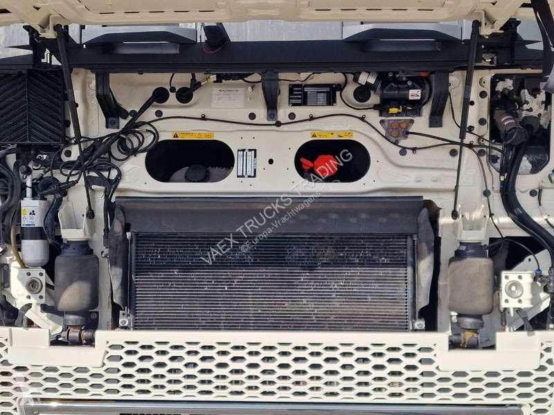 Kamión Volvo 16750 XL 8x4*4 - Carrier Supra...
