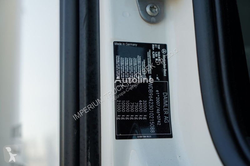 شاحنة Mercedes AROCS 3243 / 8x4 / WYWROTKA...