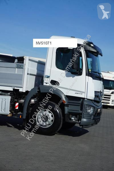 Camion Mercedes 228 E – 4