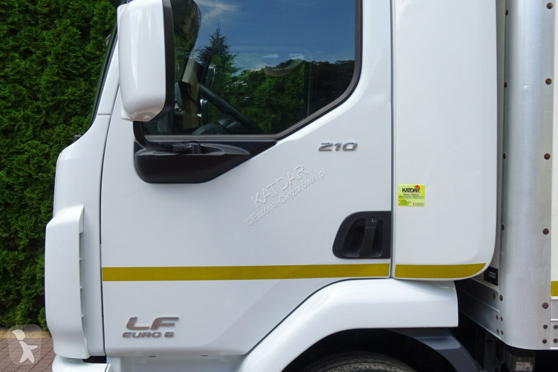 Camión DAF LF 210 euro 6 kontener...