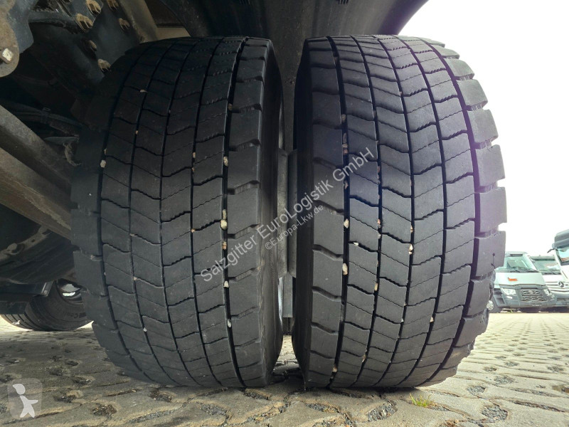 شاحنة Volvo 320 / Ladebordwand