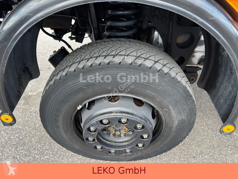 شاحنة Mercedes UNIMOG U400