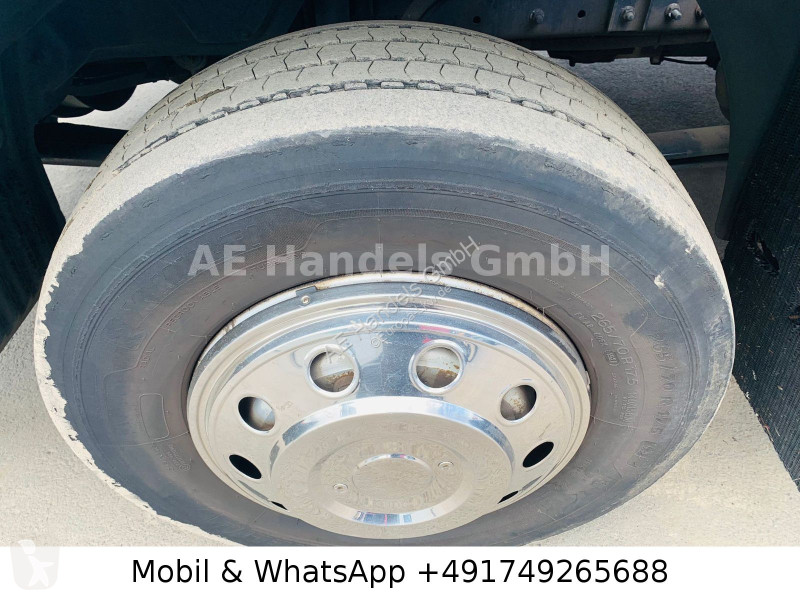شاحنة MAN 12.240 BL...