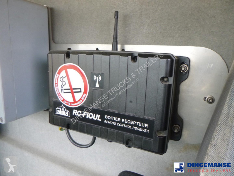 شاحنة Renault 270 4x2 fuel tank 13.7 m3 / 4 comp