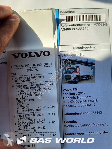 Грузовик Volvo 330