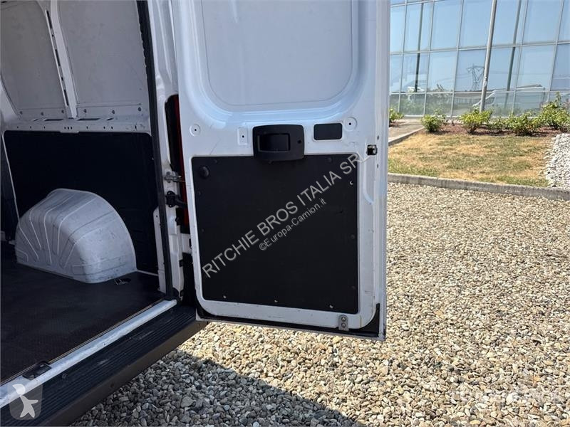 Вантажівка Fiat 2.2 Mjet 103 KW KA L2H2 Van Truck