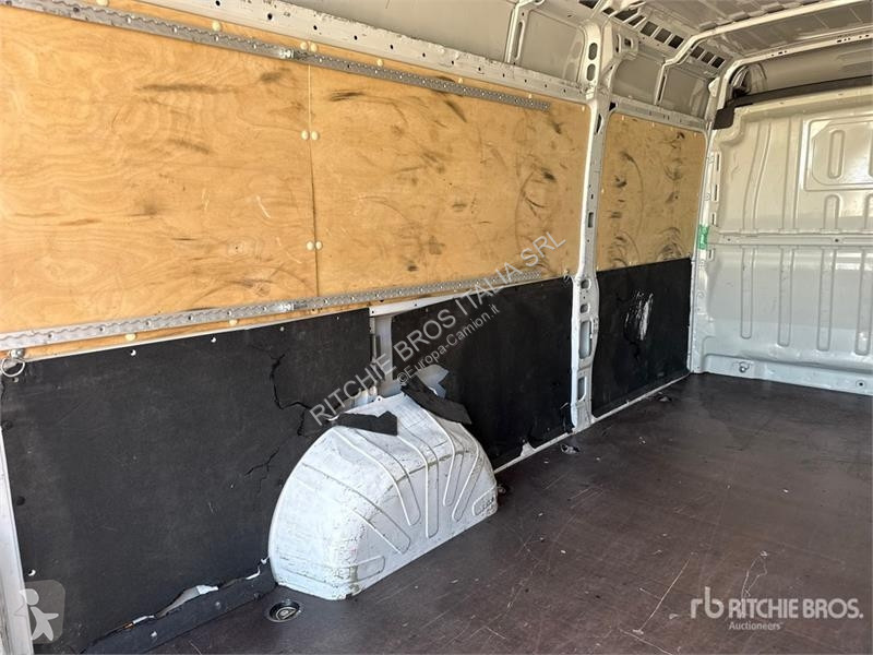 Camión Opel 2.2 103 KW KA L4H2 Van Truck