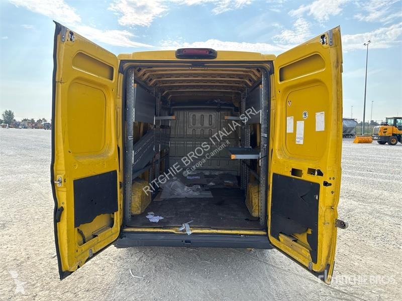 Вантажівка Fiat Van Truck