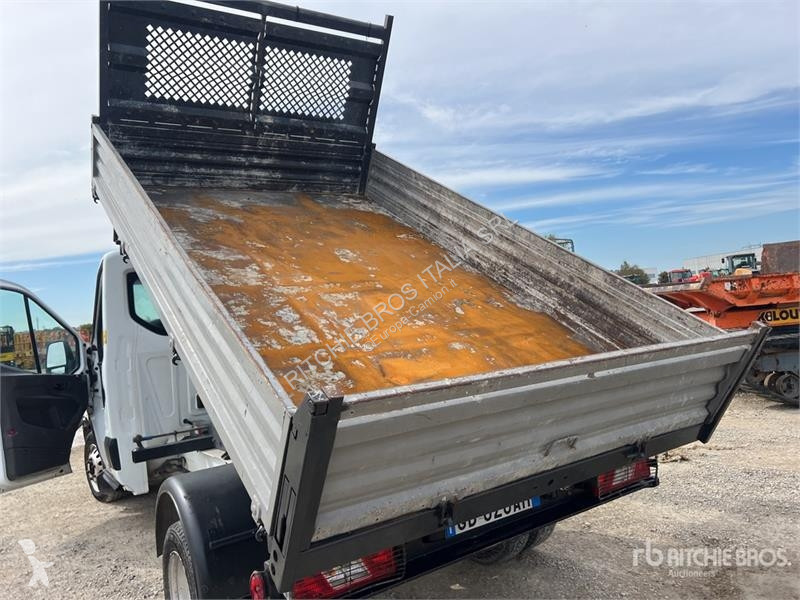 Camión Ford 350-130 S/A Dump Truck