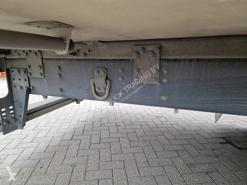 Camion Scania 320 4x2 - Bussbygg box - Full air...
