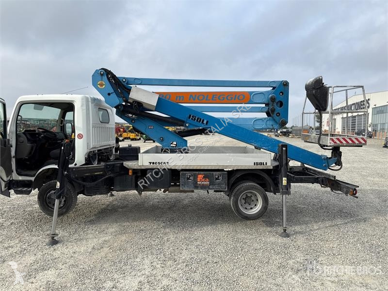 Camion  PNT205 NHD 18.1 m on Nissan Cabstar...