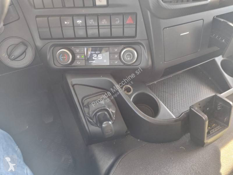 Camion Iveco 260 S 46