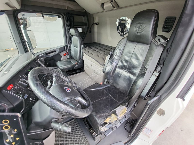 Camião Scania 580