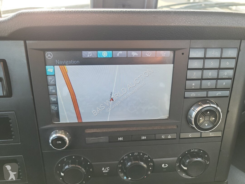 Lastbil Mercedes 3245