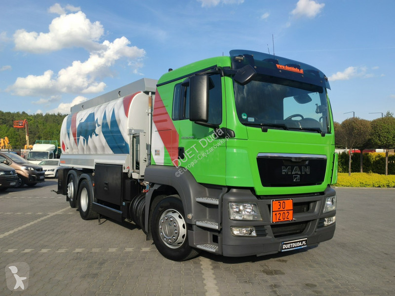 Lastbil MAN TGA 26.400 Autocysterna z...