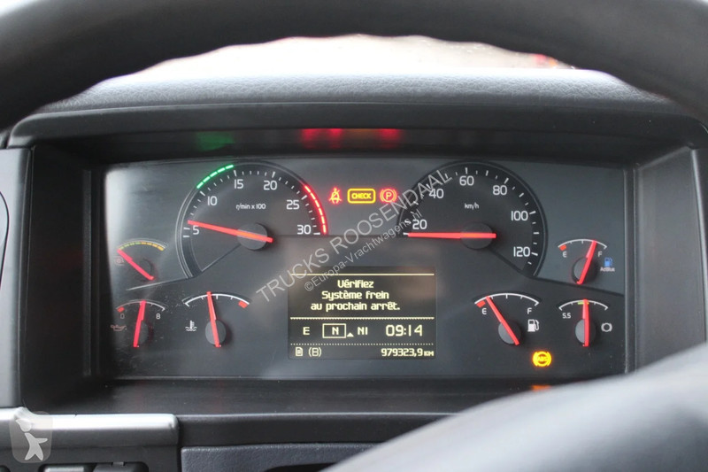 Lastbil Volvo FMX 370 + EURO 5 + CARRIER + meat...