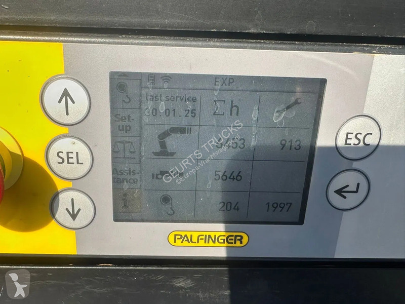 Kamion Volvo 8X4 TREKKER / BAKWAGEN MET...