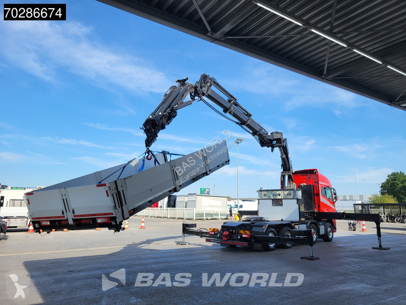 Vrachtwagen Volvo 650 8X2 HMF 7020K-RCS Crane +...