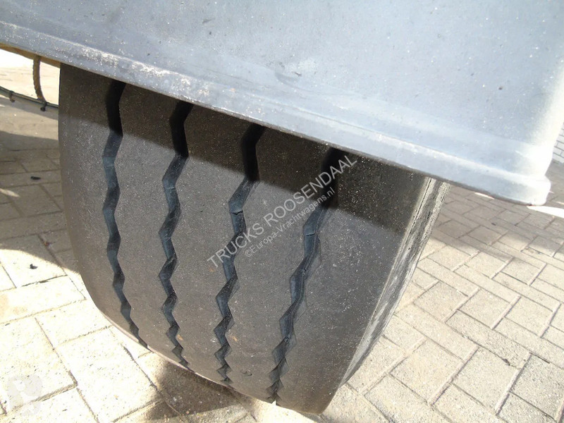 Vrachtwagen Volvo 420 + 8x4 + PALFINGER 24.001...