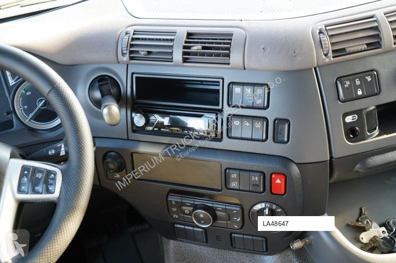 شاحنة مقطورة DAF CF 450
